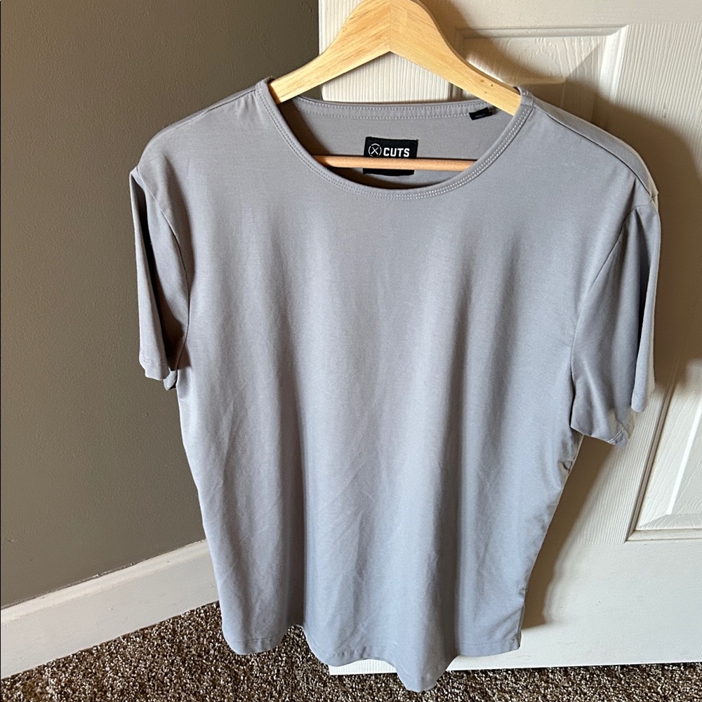 Cuts Clothing Gray Short Sleeve Tee